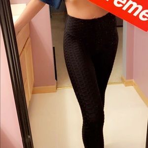 Cellulite leggings with scrunch on the back